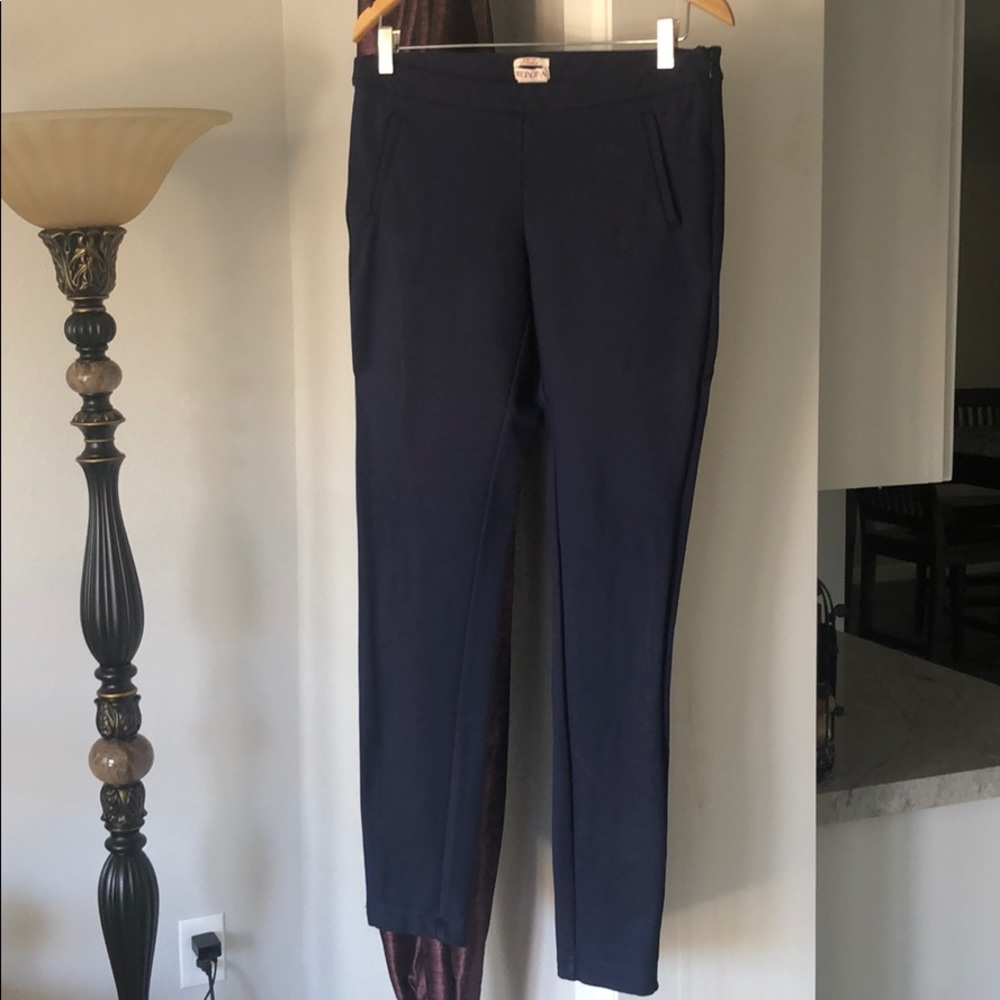 Navy blue slim ankle pants with pockets